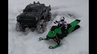 RC SLED SKEERIDE 2 LONG TRACK 175 ON DEEP SNOW.