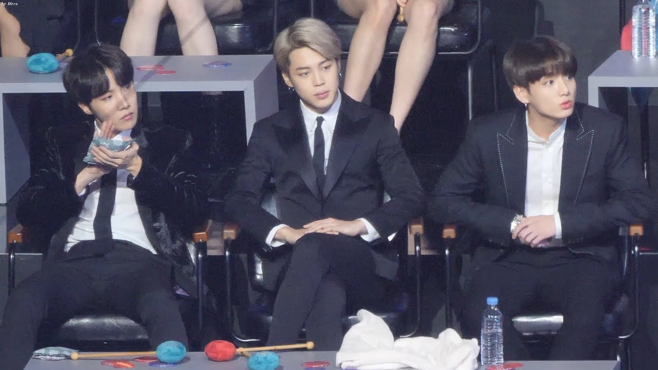 190105 방탄소년단 (BTS) 마마무 별이빛나는밤 무대 Reaction [제이홉,지민,정국]  JIMIN 직캠 Fancam (골든디스크 어워즈) by Mera