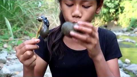 Kỹ năng sinh tồn ăn ốc rừng