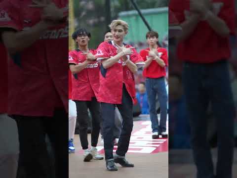 20230430 原子少年 中場表演 江尚儒 唐立杰  KK令宇辰、陳子輇、邱勝揚yy、陳廷軒 DRAGONS TEMPO  加上緊急支援的家豪