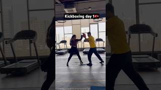 Ab bachke rehna💪🏻🤪 #kickboxing #ashnoorkaur #biggboss19 #fitness #trending #boxing #foryoupage