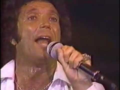 Tom Jones LIVE in Las Vegas, ceasar palace. - YouTube