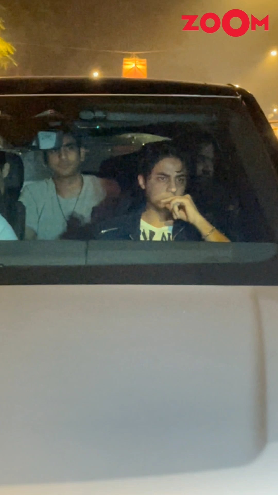 Aryan Khan celebrates New Year with his friends #shorts #aryankhan