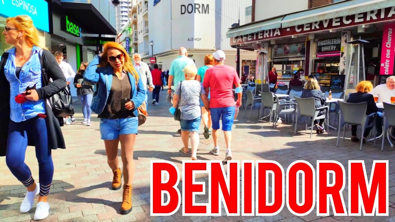 BENIDORM 🇪🇦 OLD TOWN TO LEVANTE BEACH MARCH 2022 Costa Blanca SPAIN Walking Tour 4K