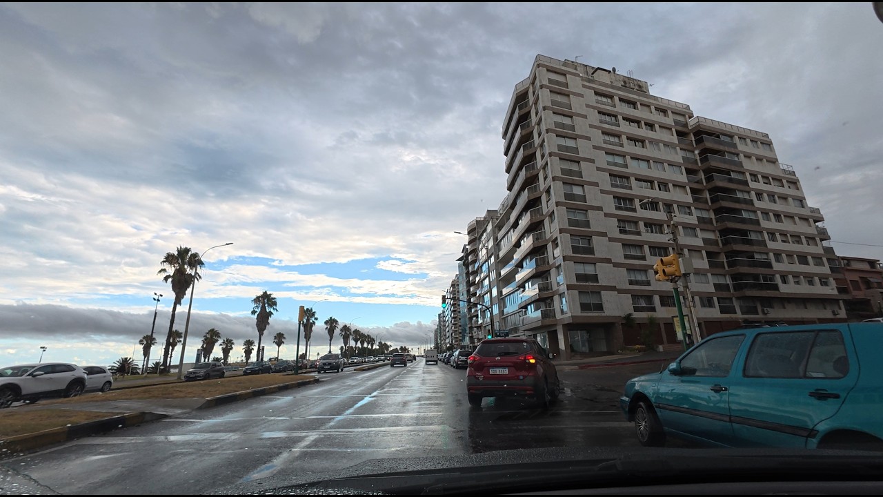 POV Rainy Drive – Montevideo – Pocitos, Montevideo Shopping & Punta Carretas | 4K