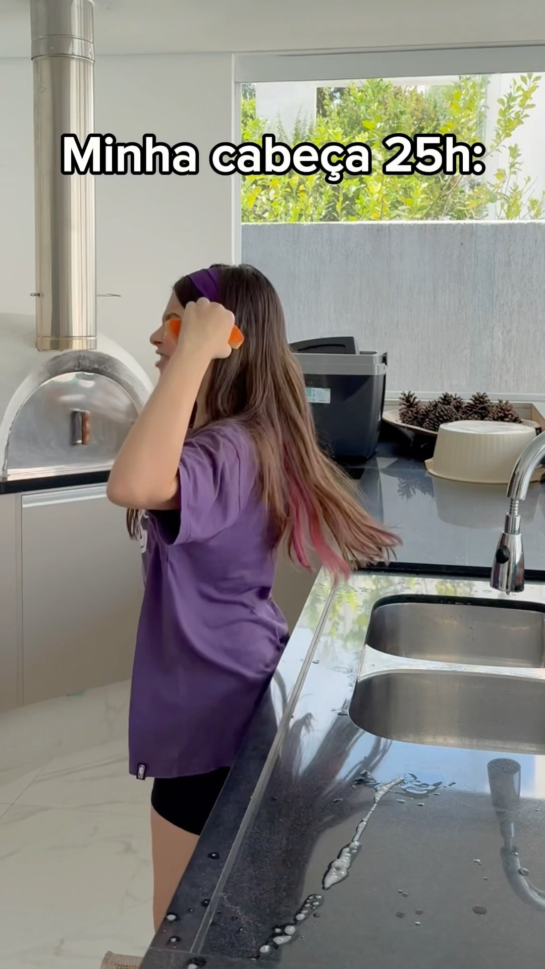 QUANDO A MUSICA NÃO SAI DA CABEÇA
