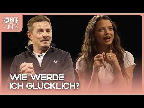 Nina Chuba und Klaas im Improtheater | Experte für Alles