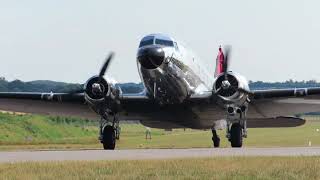 Classic Formation "Swissair" Douglas DC-3C N431HM at Cambridge