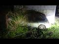 廃墟に草ヒロ廃車 日産パオ