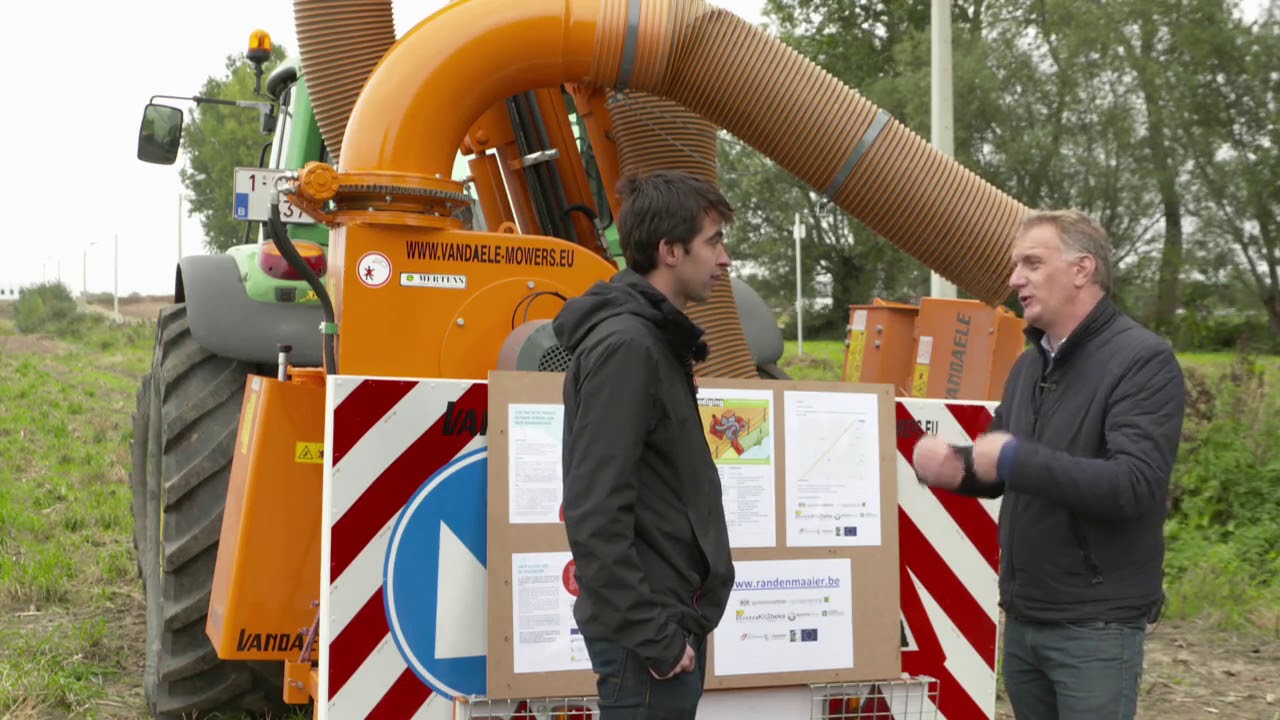 Goed beheer van de akkerrand: De randenmaaier maait perceelsranden