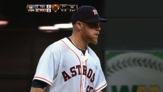 TEX@HOU: Oberholtzer K's six over 6 2/3 innings