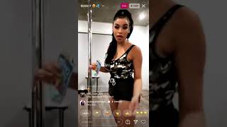 SheIsMichaela Twerked On IG Live Part 1 (SHE SO THICK)