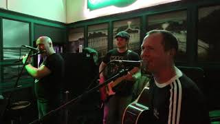 Beeswing, performed by Gary Óg, Chris Crooky &amp; Coach in Connolly&#39;s, Glasgow