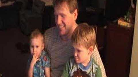 Muppet Show - Swedish Chef - making donut