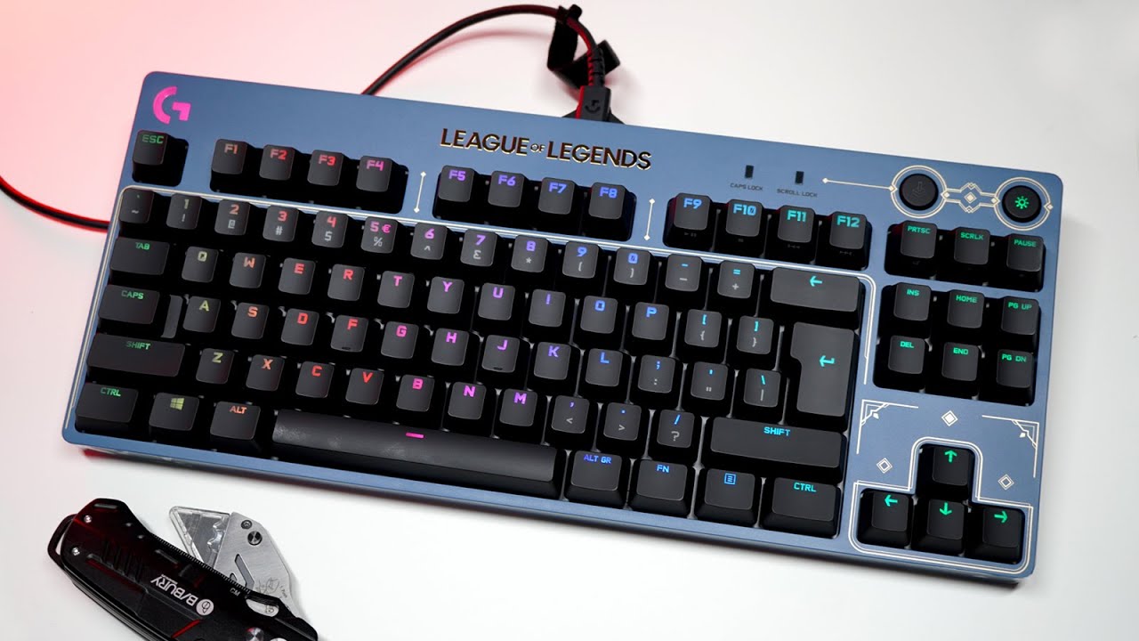 Logitech G PRO Mechanical Gaming Keyboard - Ultra-Portable Tenkeyless  Design, Detachable USB Cable, LIGHTSYNC RGB Backlit Keys, Official League  of