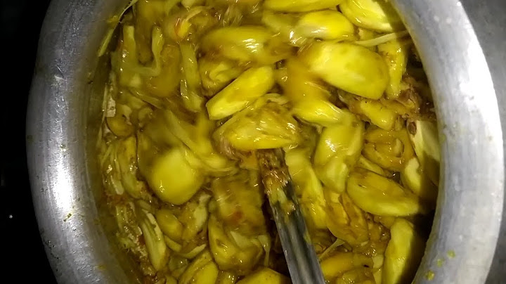 নিজের গাছের কাঁঠাল পেরে রান্না করে সবাই মজা করে খেলাম।