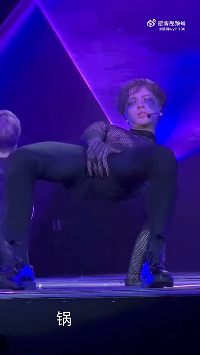 'THE MOMENT' Performance is so sexy | Jackson Wang MAGICMAN World Tour Singapore #jacksonwang