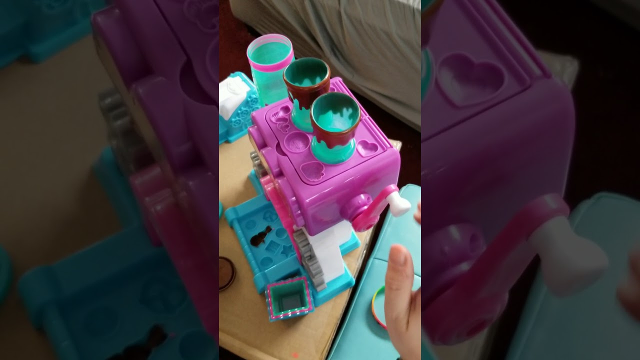 Let S Play With Play Doh Kitchen Creations Candy Delight Play Set Youtube
