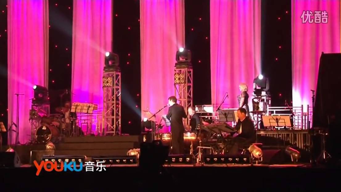 2011 11 02  费翔 伊莲佩姬 阿根廷别为我哭 Oh What A Circus