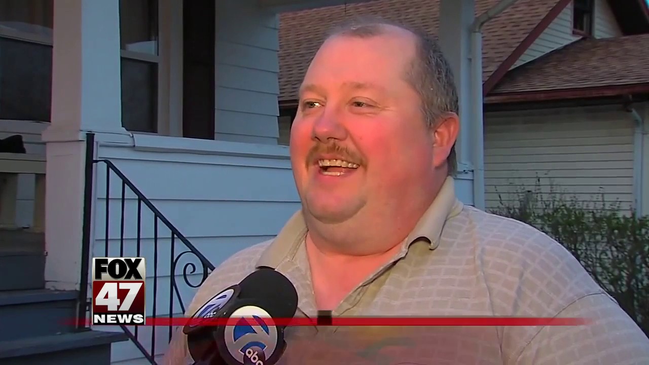 Man with machete held, allegedly charged Port Huron police YouTube