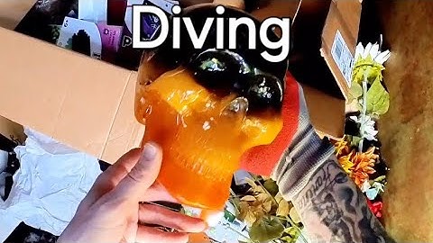 Craft store employees are all over me while dumpster diving 😲 I filled my car with goods !