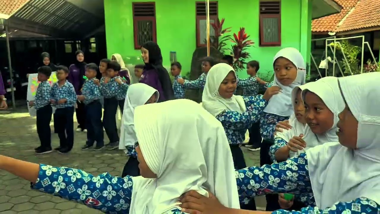 Psikologi UAD mengajar di SD Kabregan