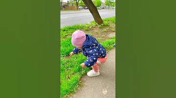 Mommy Look What I Find #shorts #fyp #reels #anastasiajoy #babygirl #play #outside #joy