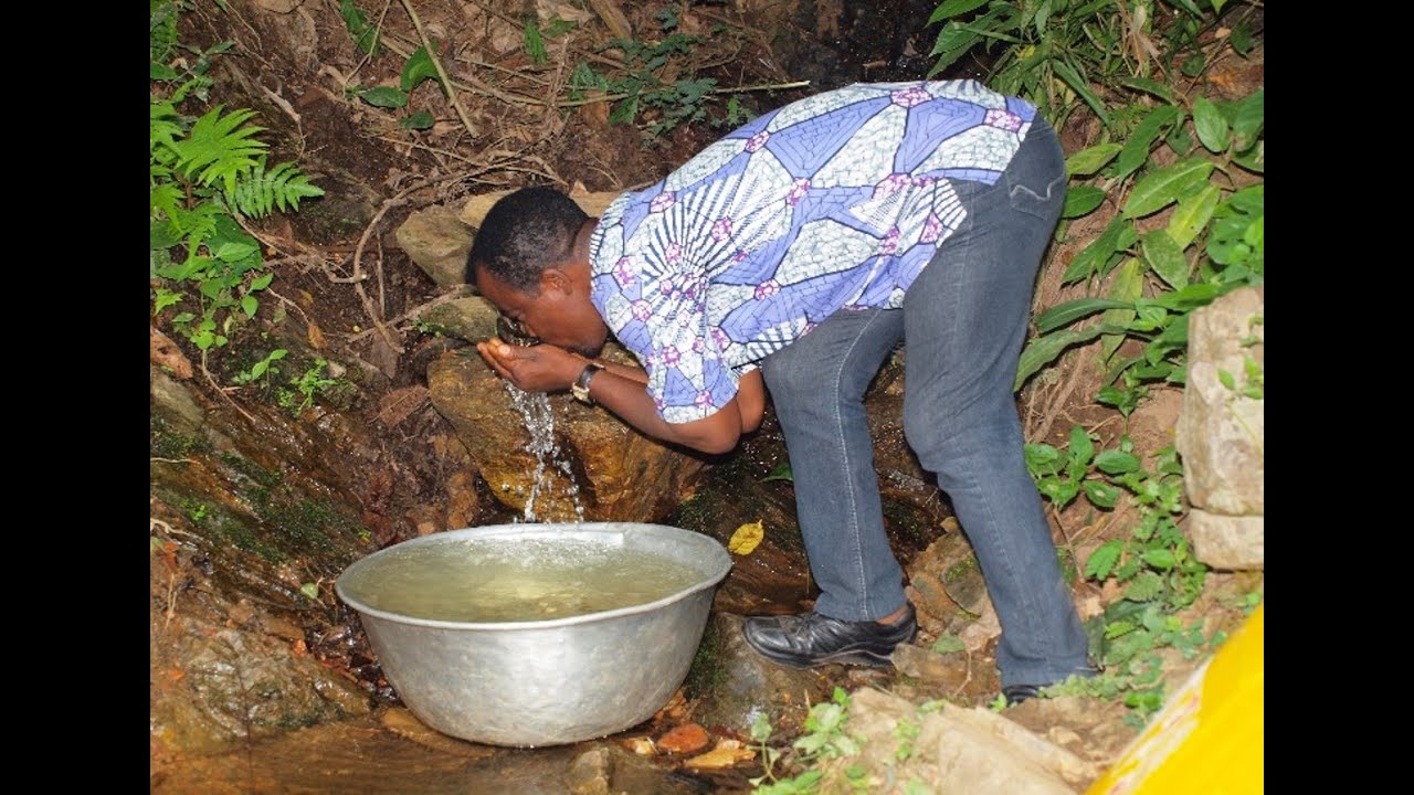Water harvesting and treatment in the mountains and savannah areas of Togo (WSA, 04/03/2025)