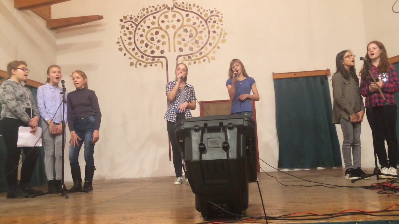 Kis Grófo Mert A Nézését Meg A Járását