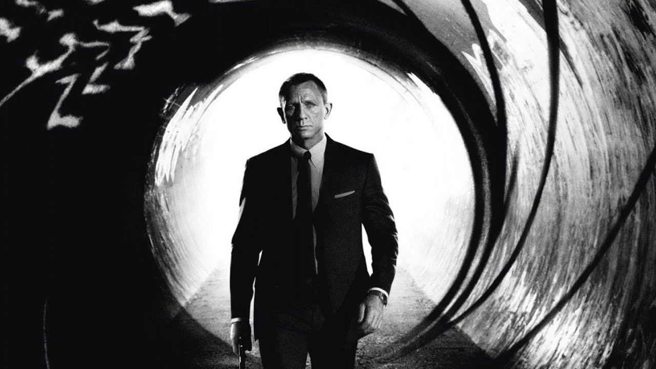 Is Sam Mendes Back to Direct New 007 Movie? - YouTube