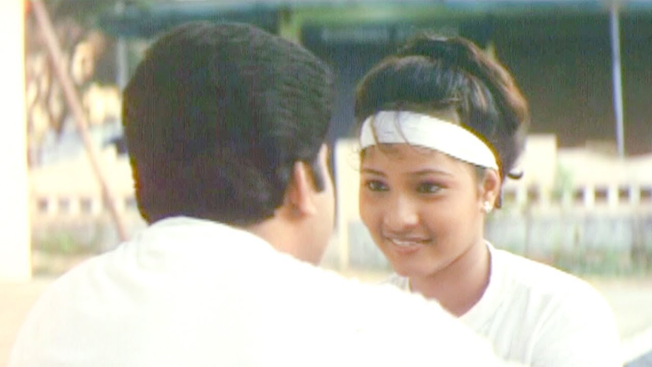 തനിച്ചുകാണുമ്പോൾ ഉപയോഗിക്കാനുള്ളതാ..!!| Mohitham | Romantic Malayalam Movie|Relationship Movie Scene