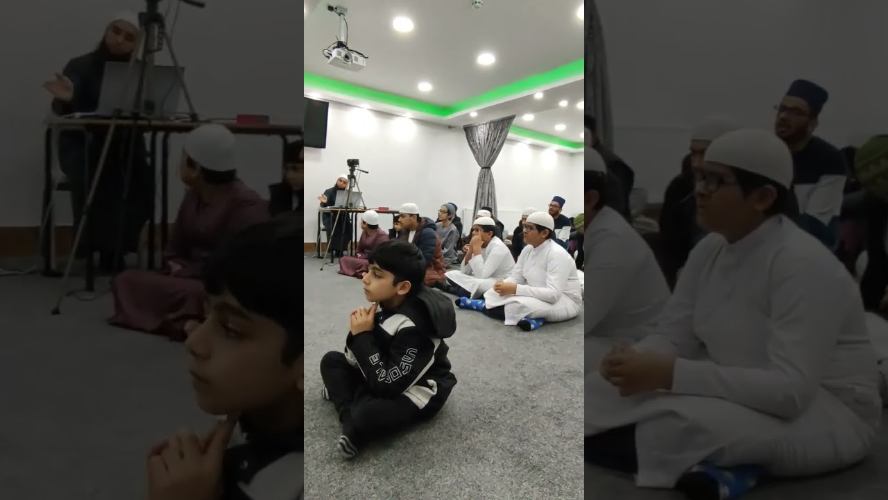Aaqa ko pukar naat shareef recited at the SDI centre Bolton