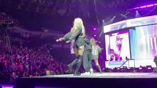 SANA REALLY DID THAT - TWICE Live In Oakland