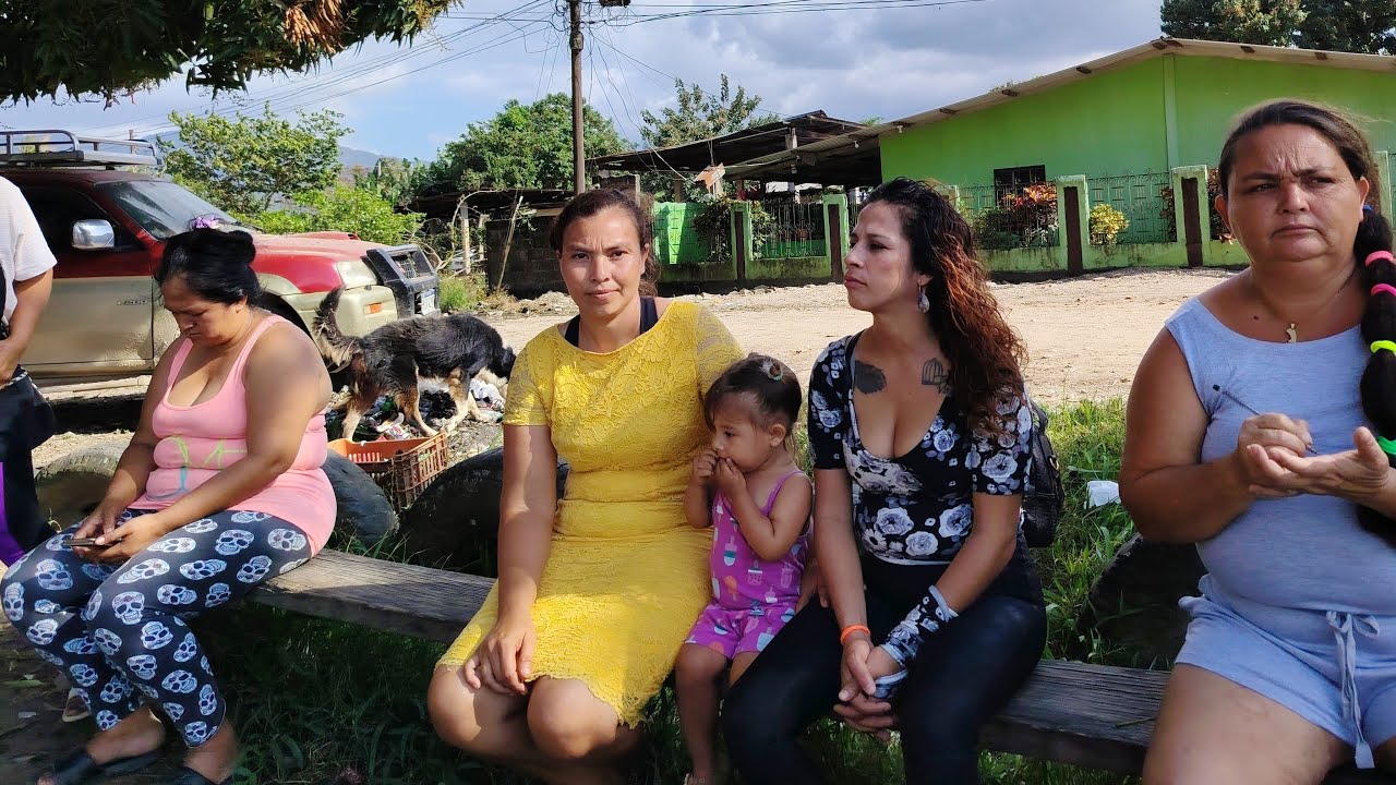 #BOMBAZO #DANELY Y #RADIANTE SE VAN SE QUEDAN EN EL HOJO DEL URACAN ROSITA #CÁNDIDA Y LA FLACA