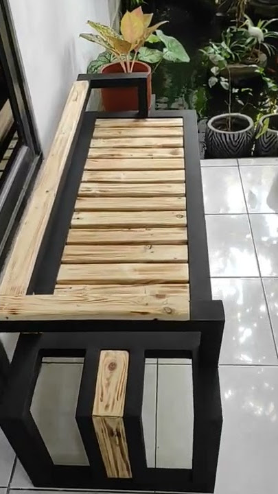 Kursi minimalis, kursi taman, kursi santai, rak bunga dari kayu, rak bunga dari besi Surabaya