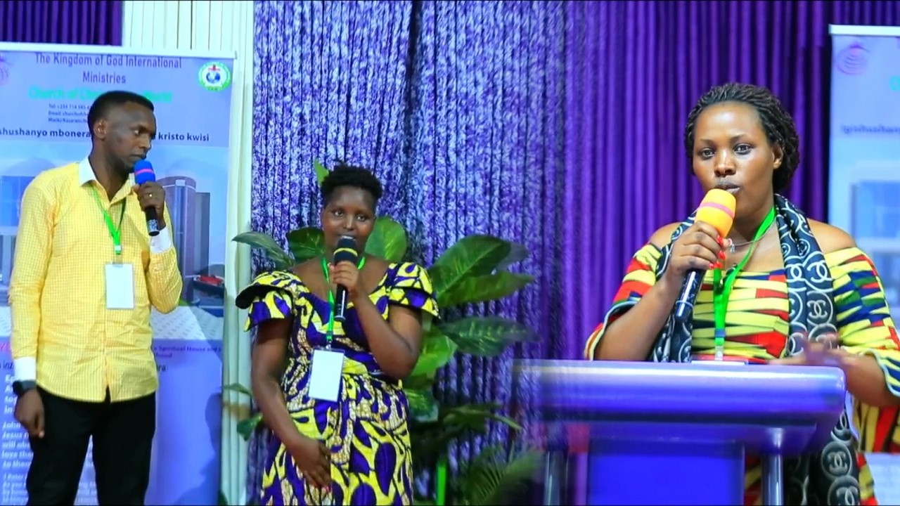 NDABARAMIYE NDUTIRA MWIRINZI NABAYUMBE UMURIRO URATSEE KANDI