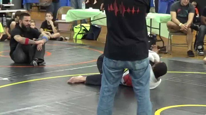 Devon Brako Vs Uriel Ortiz  [TRIANGLE CHOKE]