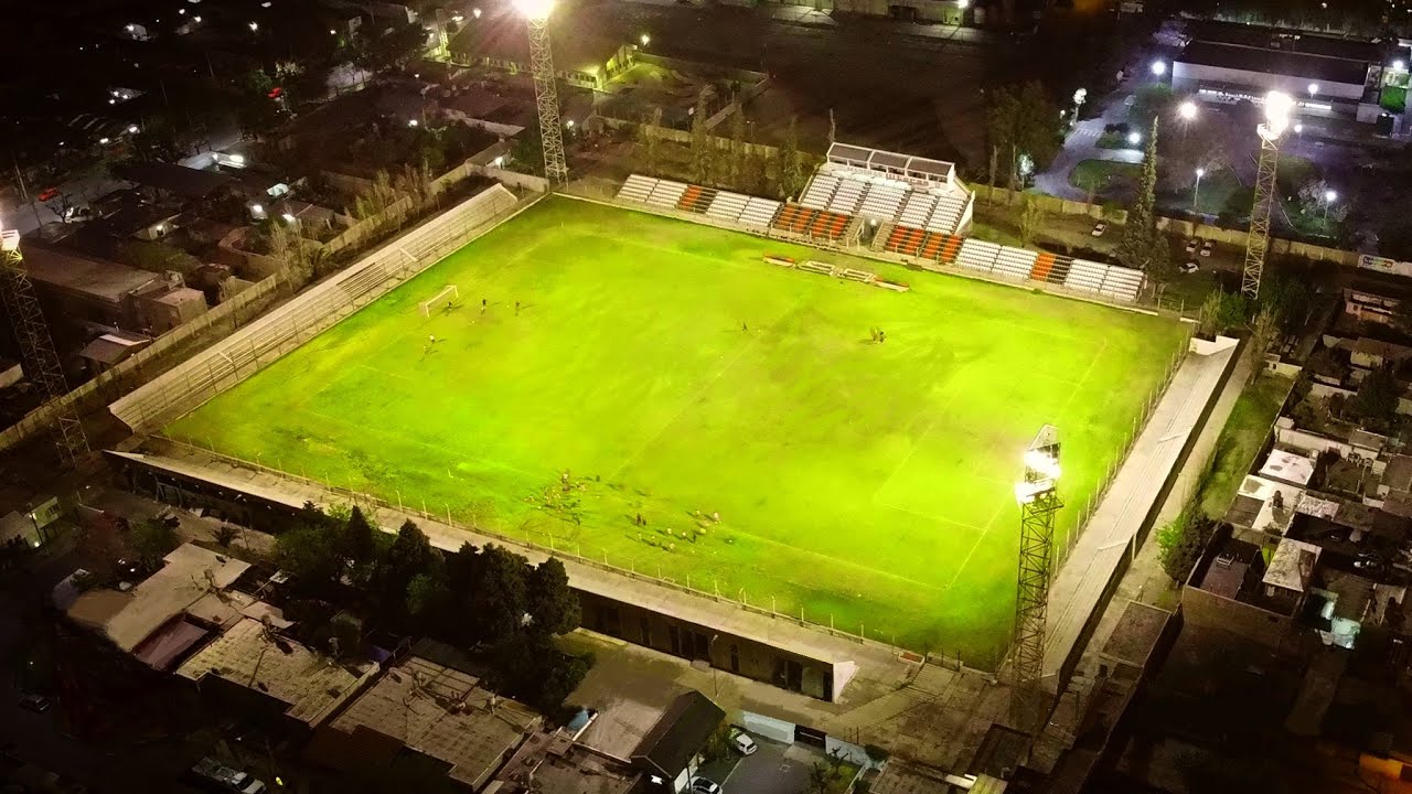 Cómo llegar a Estadio Club Atletico San Miguel en General Sarmiento en  Colectivo o Tren?