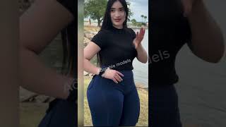 Yaritza Lopez: Beauty Curves Confidence Stunning plus size model, Luxury fashion Bio,Body Positivity