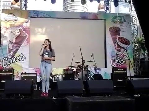 STORY OF TOMORROW - Pergilah ( P.H.P ) @JakCloth 2016 Campina Stage