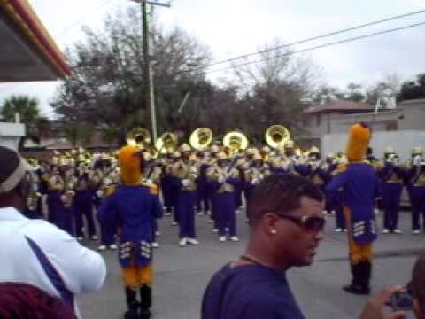 St.Augustine Marching Band 2009 - Don't Think About It