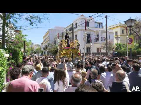 Hermandad y Cofradía de Nazarenos del Santísimo Sacramento, Nuestro Padre Jesús Cautivo en el Abandono de sus Discípulos, y Nuestra Señora de las Mercedes Coronada y San Juan Evangelista en la Tercera Palabra, Inmaculada Milagrosa y Santa Genoveva