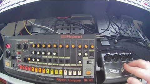 Roland TR08 & MXR Flanger M117R