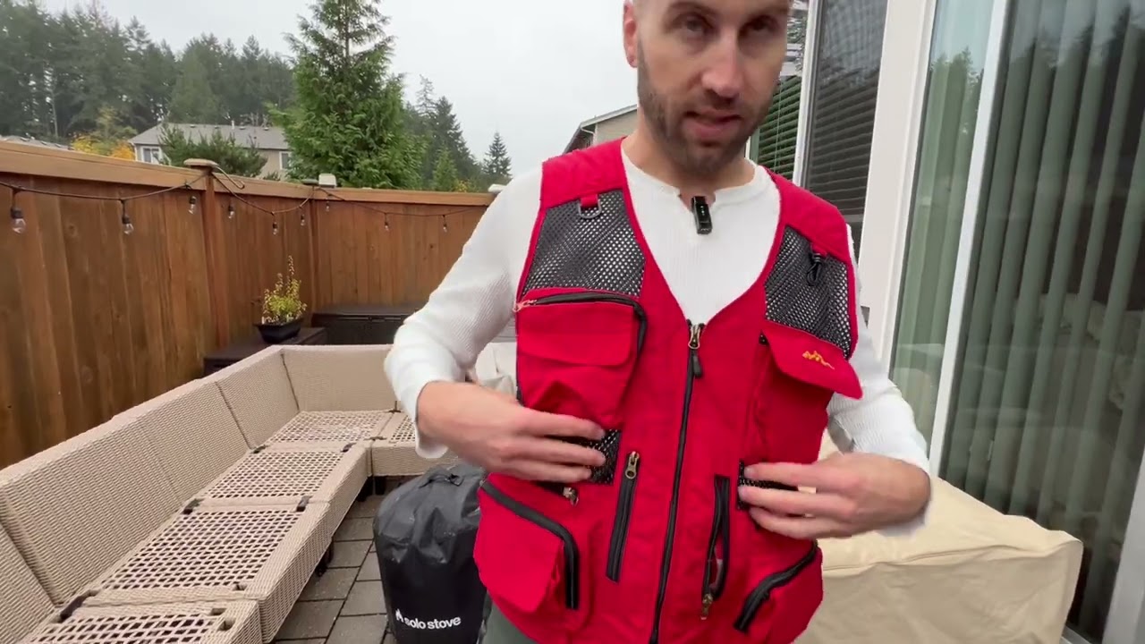 Flygo Men's Casual Lightweight Outdoor Travel Fishing Hunting Vest