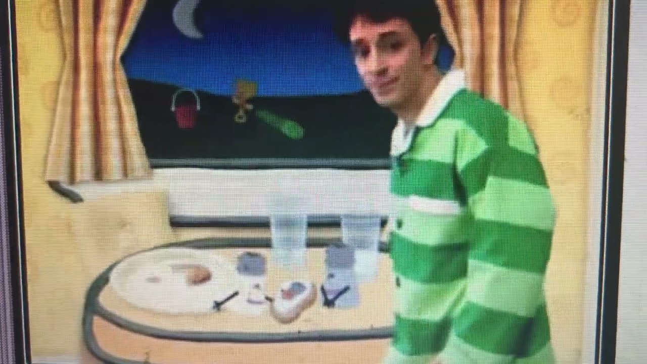 Mr Salt Mrs Pepper and Steve are sing a lullaby to paprika on Blue’s