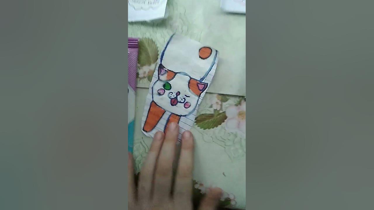 я которая типо вижу кривые вещи и сразу начинаю их поправлять такой ...