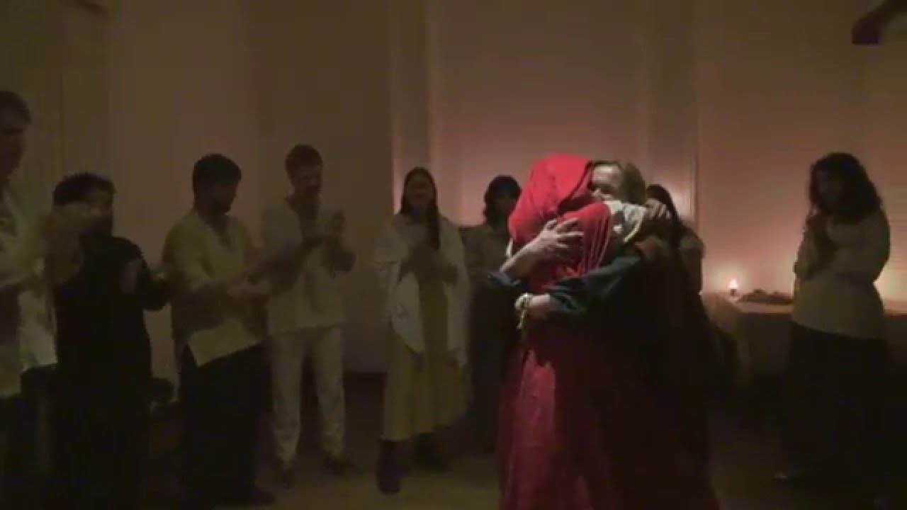 Rouge Comme Le Sang: Teaser International