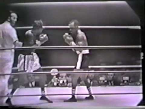 Joe Brown vs Wallace 'Bud' Smith I Part 1