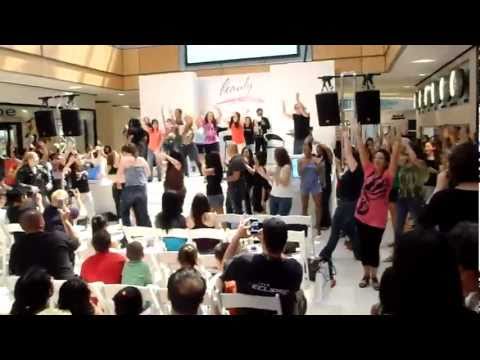 Danceaton FLASH MOB - Galleria Mall - Dallas, Texa...