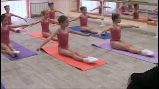 Ginástica. Alongamento 01